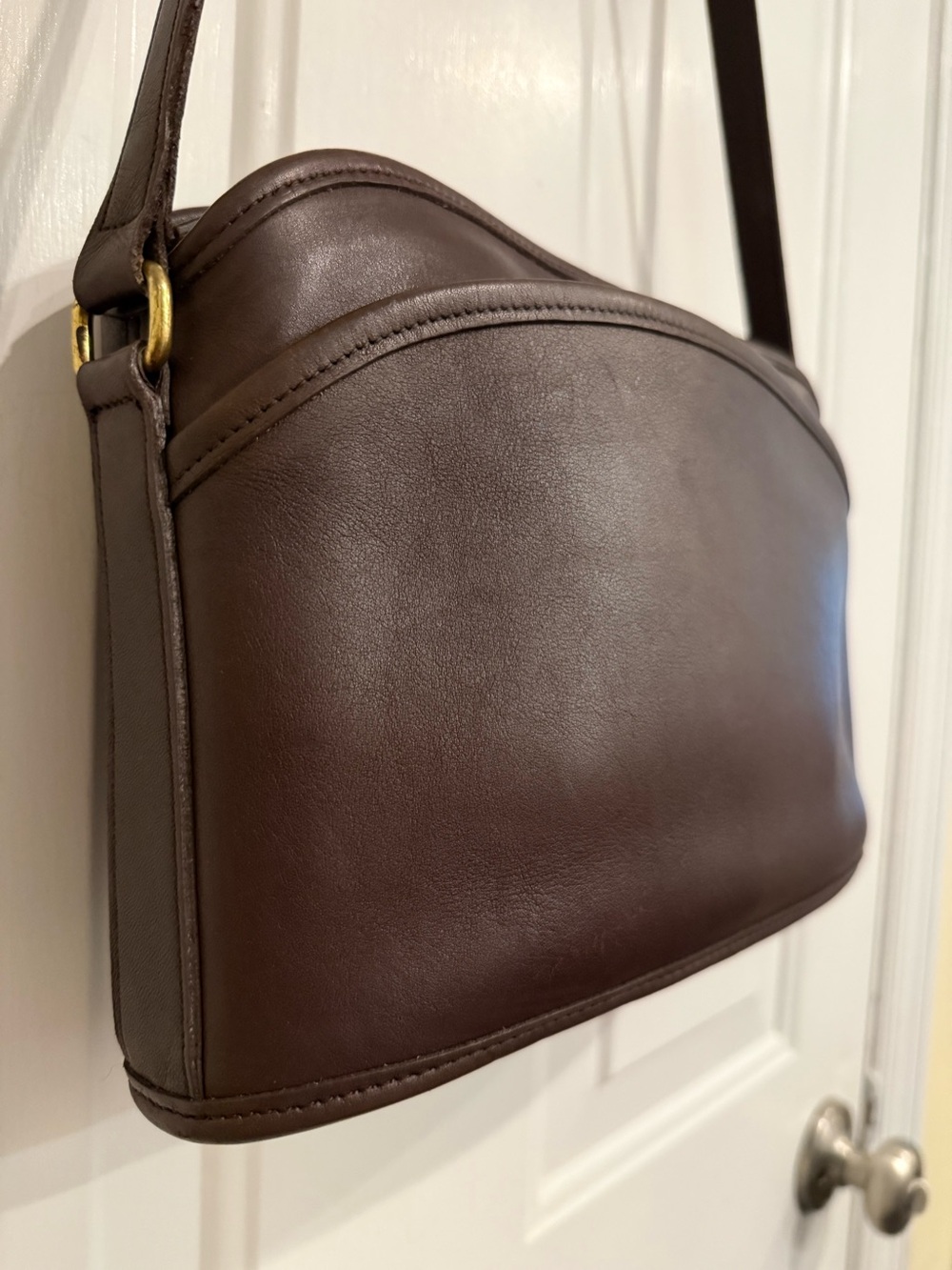 Vintage 1997 Coach Metropolis Zip Bag 9976 – Mahogany Brown Leather Crossbody - Picture 4 of 16